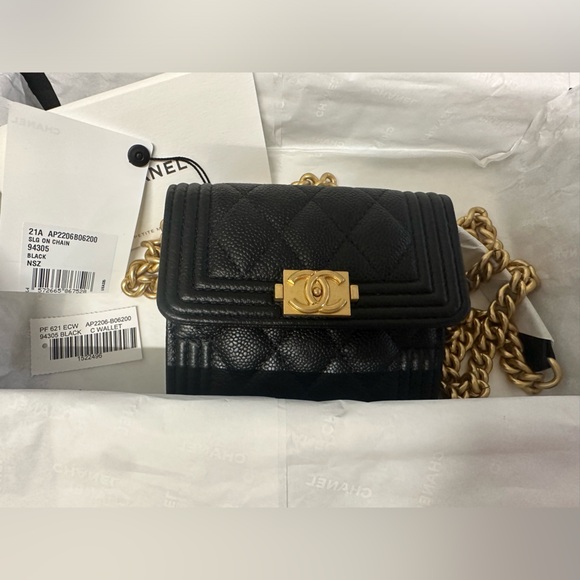 BRAND NEW - Boy Chanel Flap Coin Purse with Chain - Picture 4 of 7
